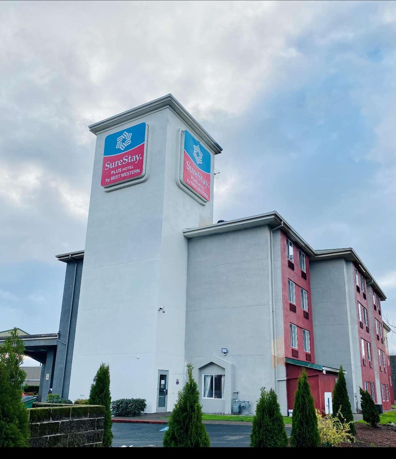 Days Inn By Wyndham Portland East Exterior foto